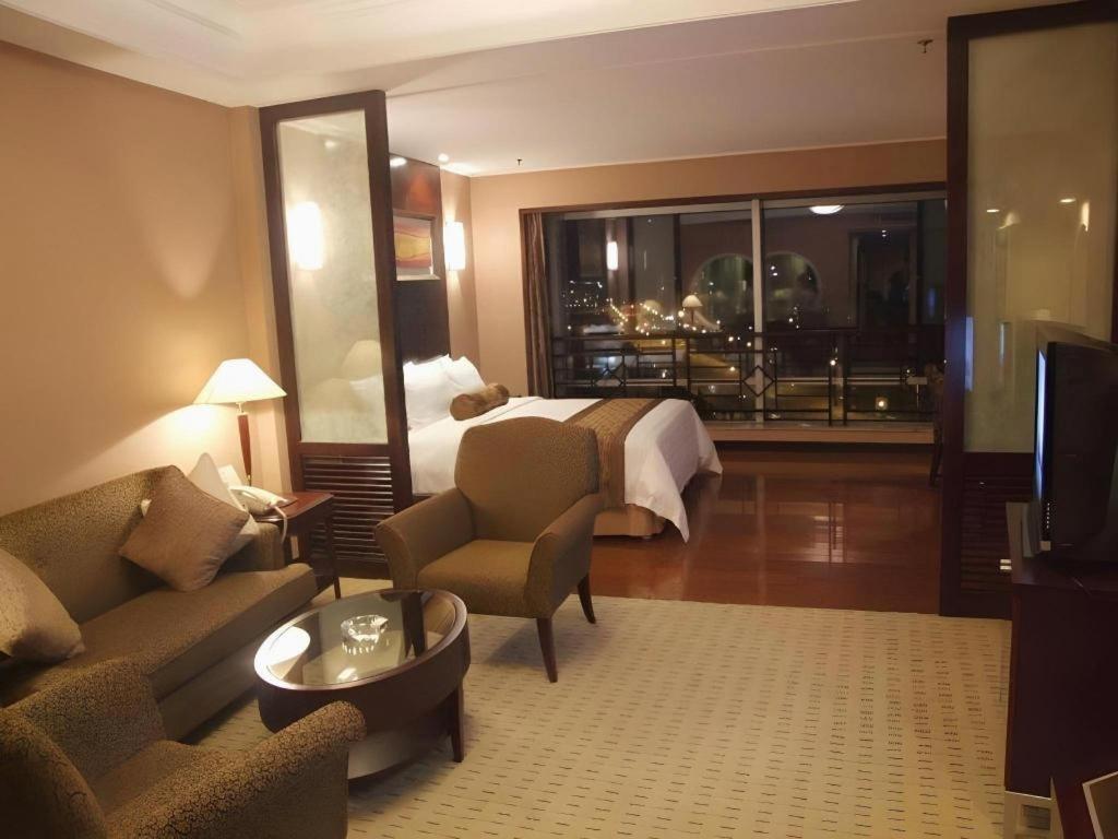 Qingdao Blue Horizon Hotel Laoshan Exterior photo