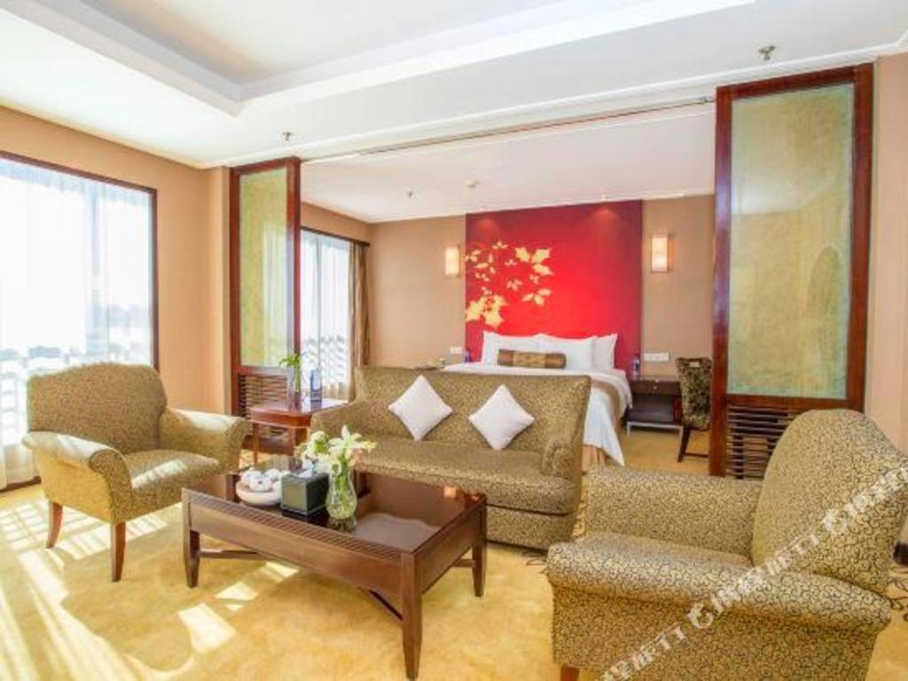 Qingdao Blue Horizon Hotel Laoshan Exterior photo