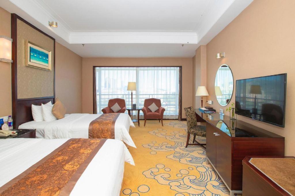 Qingdao Blue Horizon Hotel Laoshan Exterior photo