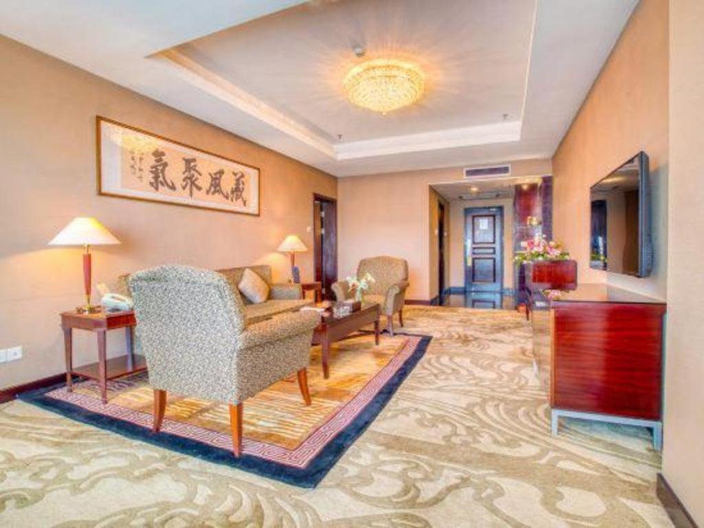 Qingdao Blue Horizon Hotel Laoshan Exterior photo