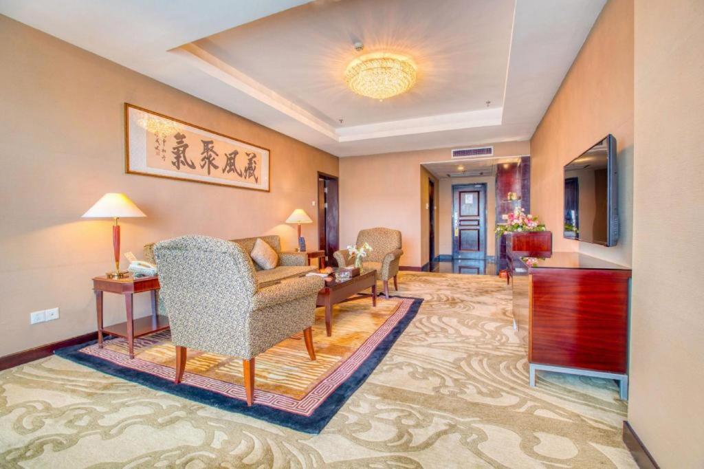 Qingdao Blue Horizon Hotel Laoshan Exterior photo