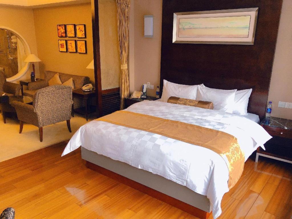 Qingdao Blue Horizon Hotel Laoshan Exterior photo