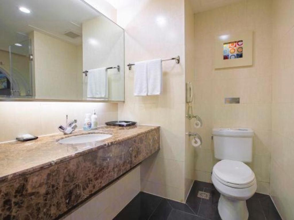 Qingdao Blue Horizon Hotel Laoshan Exterior photo
