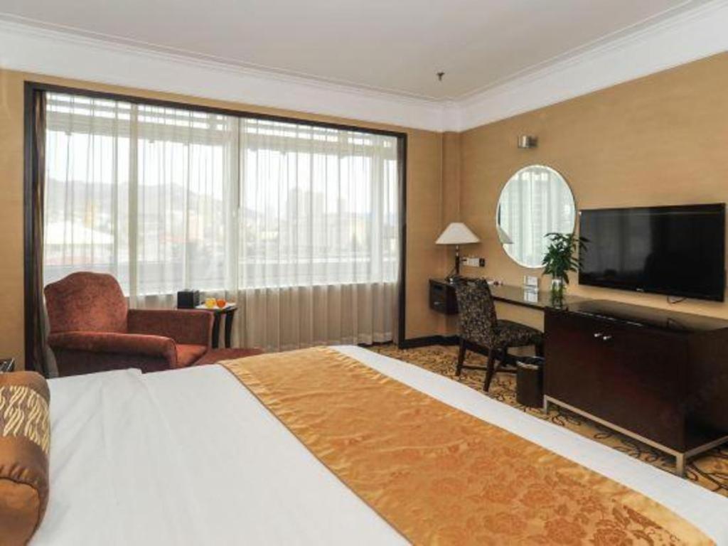 Qingdao Blue Horizon Hotel Laoshan Exterior photo